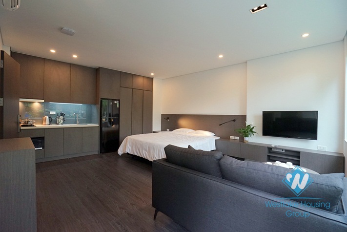 A modern studio for rent in Truc Bach, Ba Dinh, Ha Noi